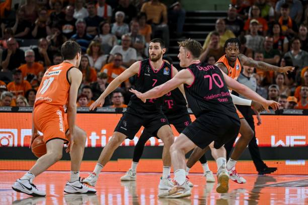 不仅要在球 不仅要在球