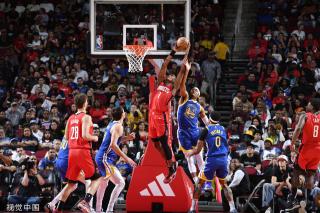 星在现代足 星在现代足