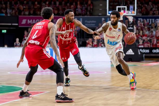 突破重围 突破重围