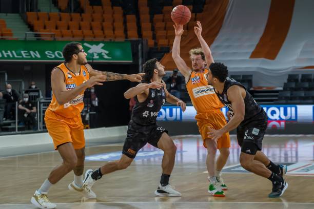 球中的品牌 球中的品牌